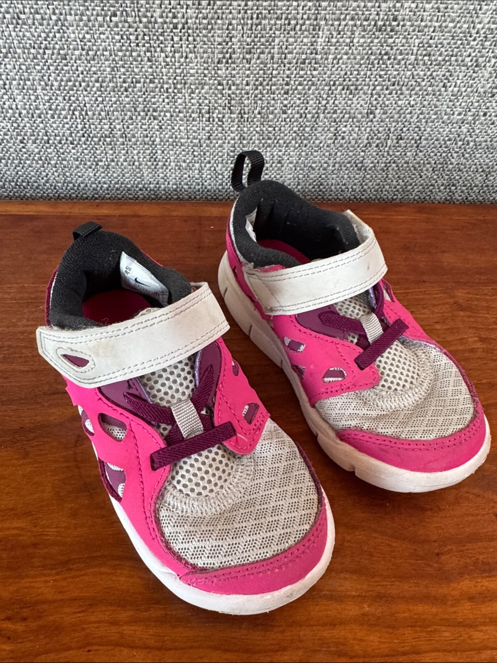Nike Kids Hot Pink and White Hook-and-Loop Sneakers Size 9C